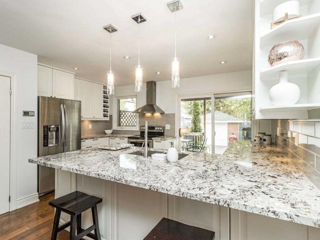 85 Superior Ave, House detached with 3 bedrooms, 3 bathrooms and 2 parking in Toronto ON | Image 37