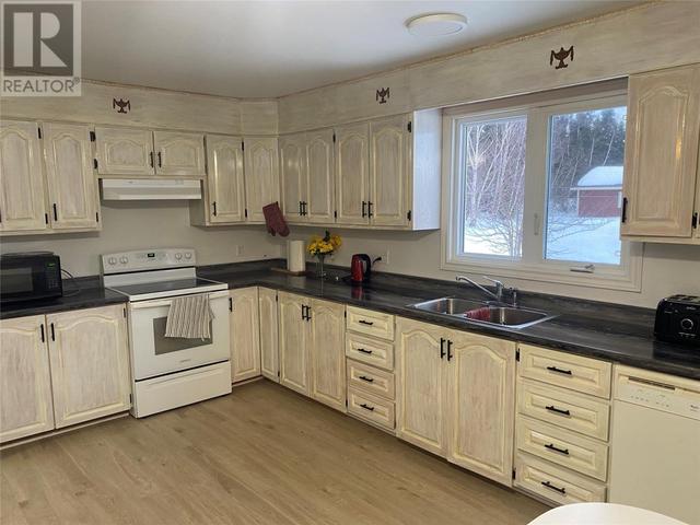 19 Townview Drive, House detached with 3 bedrooms, 1 bathrooms and null parking in Glovertown NL | Image 8