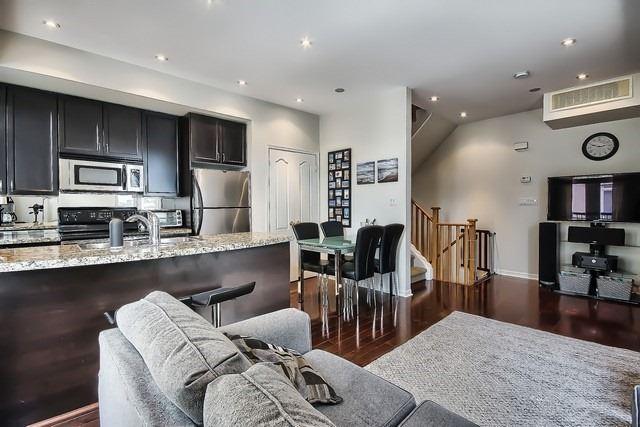 Th 3 - 60 Carr St, Townhouse with 3 bedrooms, 2 bathrooms and 1 parking in Toronto ON | Image 5