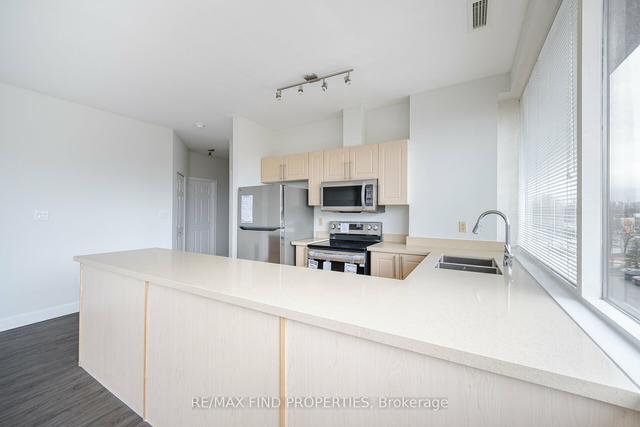 308 - 10 Gateway Blvd, Condo with 2 bedrooms, 2 bathrooms and 1 parking in Toronto ON | Image 2