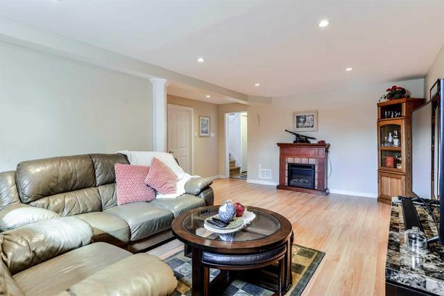 104 Riverhead Dr, House detached with 3 bedrooms, 2 bathrooms and 5 parking in Toronto ON | Image 17