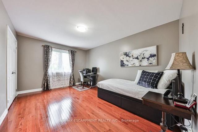 108 Danielson Crt, House detached with 4 bedrooms, 5 bathrooms and 7 parking in Mississauga ON | Image 8