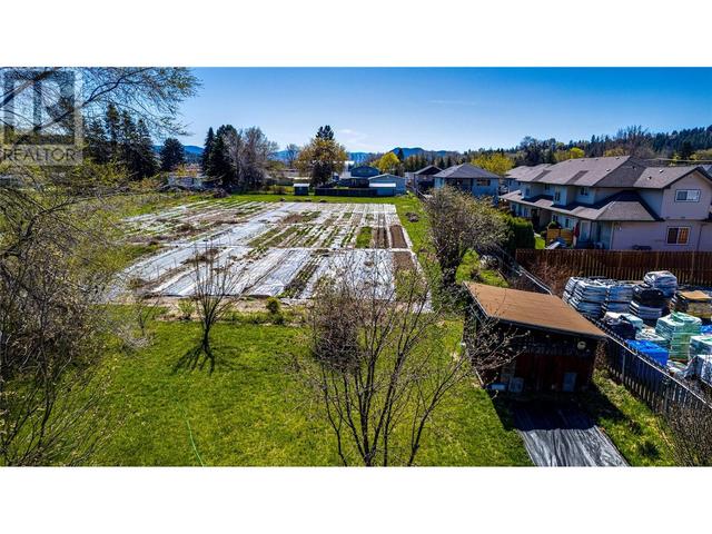 3339 Woodsdale Road, House detached with 7 bedrooms, 3 bathrooms and 8 parking in Lake Country BC | Image 61