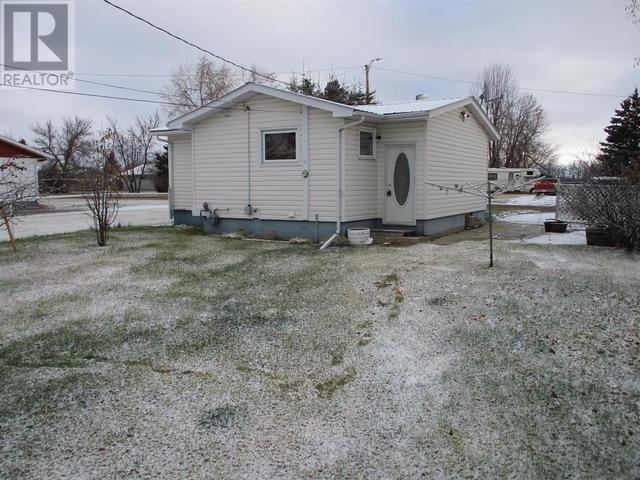 406, 3rd Street Ne, House detached with 3 bedrooms, 1 bathrooms and 2 parking in Manning AB | Image 20