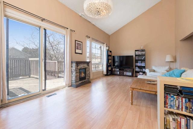 200 Carolbreen Sq, House semidetached with 3 bedrooms, 3 bathrooms and 2 parking in Toronto ON | Image 35