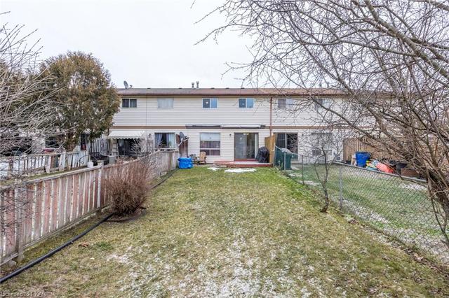 2117 Walker Avenue, House attached with 3 bedrooms, 1 bathrooms and 3 parking in Peterborough ON | Image 39