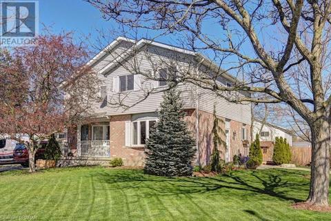408 Bankside Crescent, House semidetached with 3 bedrooms, 2 bathrooms and 2 parking in Kitchener ON | Card Image