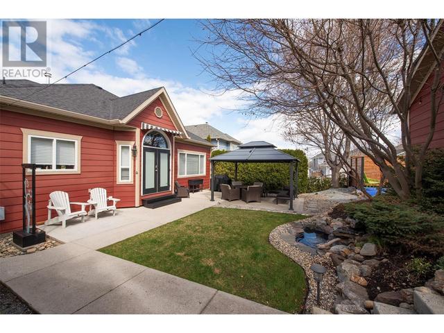 395 Providence Avenue, House detached with 4 bedrooms, 3 bathrooms and 6 parking in Kelowna BC | Image 24