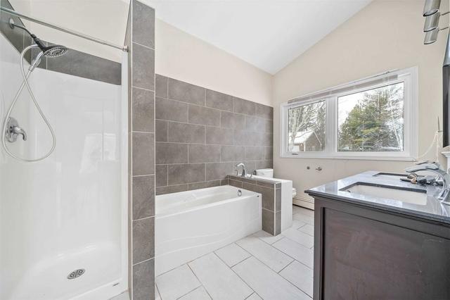 277 Meadowview Rd, House detached with 3 bedrooms, 3 bathrooms and 15 parking in Kawartha Lakes ON | Image 11