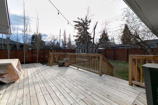 11 Mayfair Road Sw, House detached with 5 bedrooms, 2 bathrooms and 1 parking in Calgary AB | Image 34