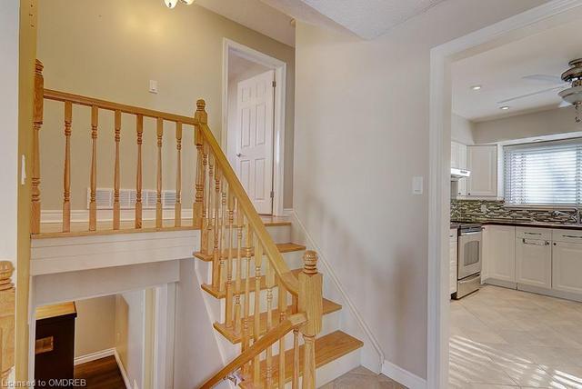 332 Melores Drive, House detached with 3 bedrooms, 2 bathrooms and 2 parking in Burlington ON | Image 12