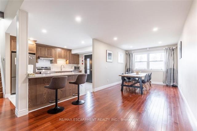 13 Byrne Blvd, House detached with 4 bedrooms, 2 bathrooms and 5.5 parking in St. Catharines ON | Image 8