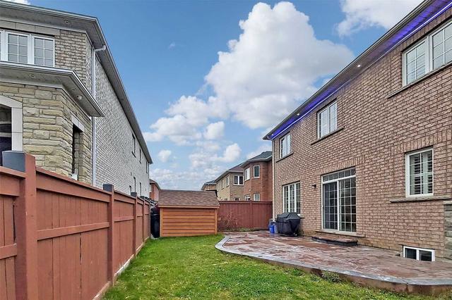 18 Rainbrook Clse, House detached with 5 bedrooms, 6 bathrooms and 7 parking in Brampton ON | Image 35