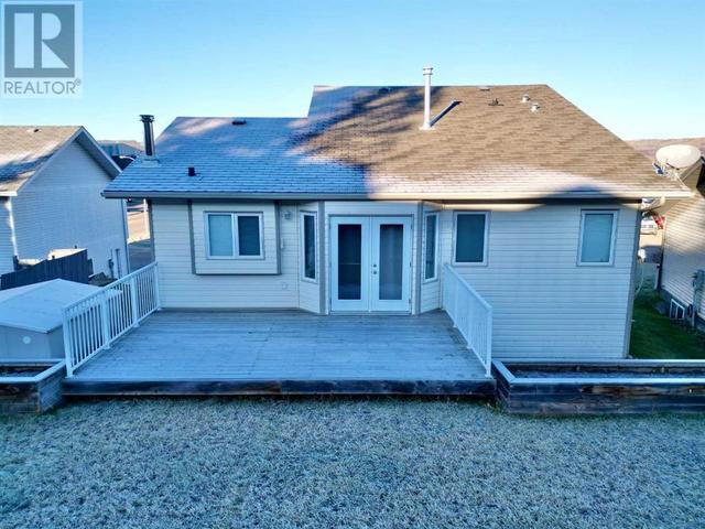 7013 99 Street, House detached with 4 bedrooms, 2 bathrooms and 4 parking in Peace River AB | Image 4