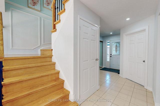 55 Ashmore Cres, House detached with 4 bedrooms, 3 bathrooms and 7 parking in Markham ON | Image 7