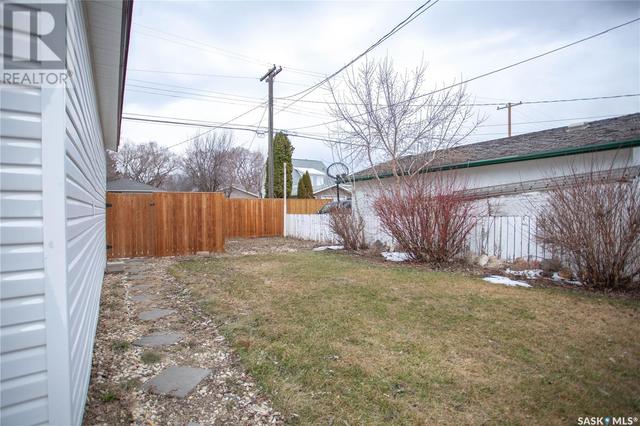 429 1st Street E, House detached with 3 bedrooms, 2 bathrooms and null parking in Saskatoon SK | Image 21