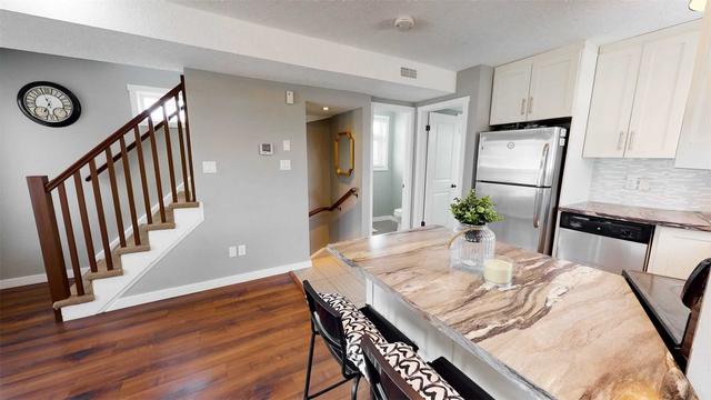 b - 489 East Ave, Townhouse with 2 bedrooms, 2 bathrooms and 1 parking in Kitchener ON | Image 9