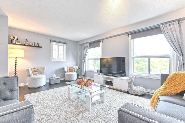 85 Ozner Crt, House attached with 3 bedrooms, 3 bathrooms and 4 parking in Brampton ON | Image 12