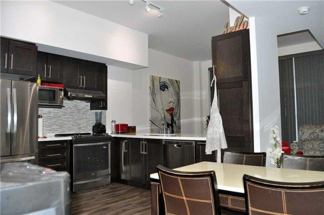 C203 - 38 Cedarland Dr, Condo with 2 bedrooms, 2 bathrooms and 1 parking in Markham ON | Image 8