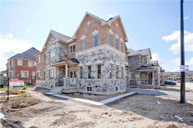 83 Agava St, House detached with 4 bedrooms, 5 bathrooms and 4 parking in Brampton ON | Image 2