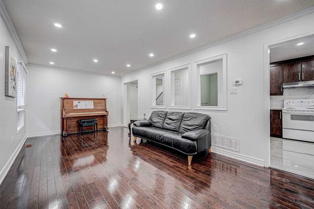 105 Doubtfire Cres, House detached with 4 bedrooms, 4 bathrooms and 6 parking in Markham ON | Image 31