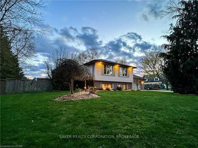 22627 Troops Rd, House detached with 3 bedrooms, 2 bathrooms and 12 parking in Strathroy Caradoc ON | Image 23