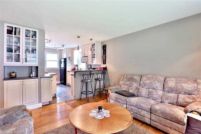 1031 Kent Ave, House detached with 2 bedrooms, 1 bathrooms and 5 parking in Oakville ON | Image 24