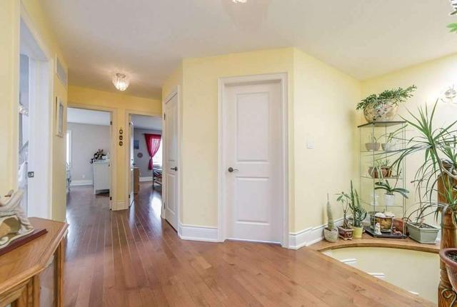 875 St Clarens Ave, House detached with 3 bedrooms, 5 bathrooms and 4 parking in Toronto ON | Image 14