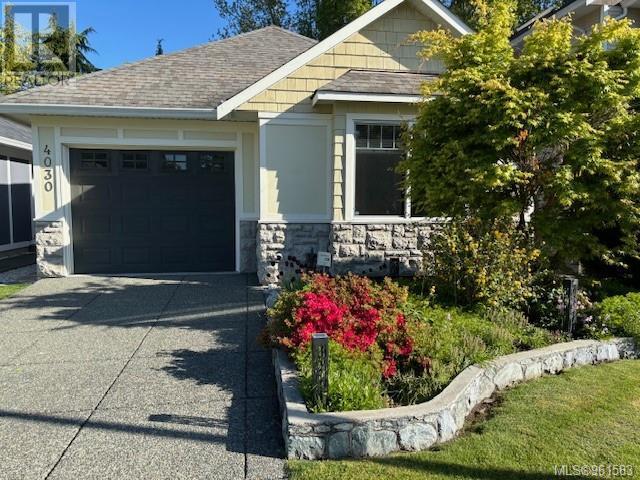 4030 Willowbrook Pl, House detached with 2 bedrooms, 2 bathrooms and 2 parking in Saanich BC | Image 1