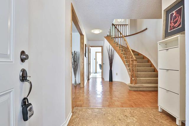 4155 Independence Ave, House detached with 4 bedrooms, 3 bathrooms and 4 parking in Mississauga ON | Image 34