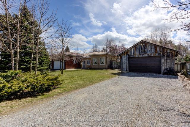 877 Lockhart Rd, House detached with 3 bedrooms, 3 bathrooms and 10.5 parking in Innisfil ON | Image 12