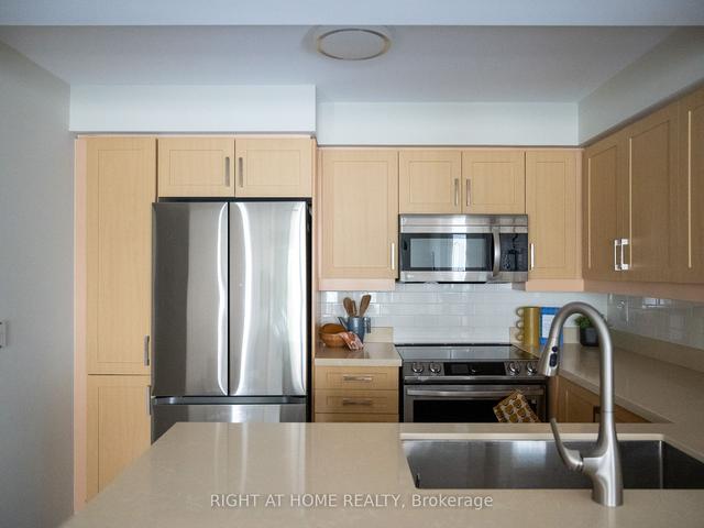 315 - 205 The Donway W, Condo with 2 bedrooms, 2 bathrooms and 1 parking in Toronto ON | Image 3