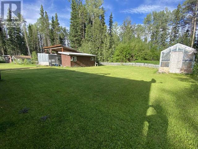 815 Beach Road, House detached with 4 bedrooms, 3 bathrooms and null parking in Bulkley Nechako B BC | Image 4