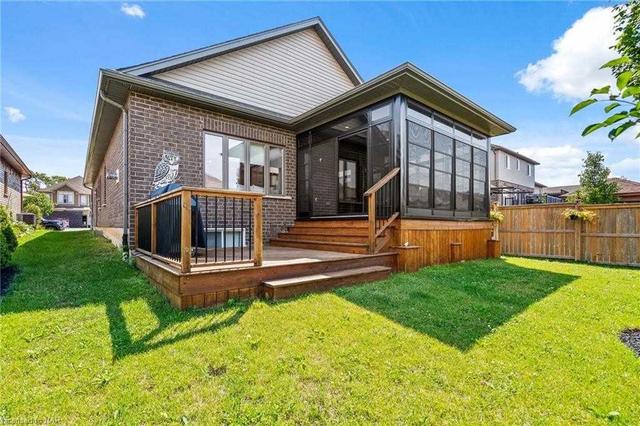 32 Abbott Pl, House detached with 2 bedrooms, 3 bathrooms and 6 parking in Pelham ON | Image 25