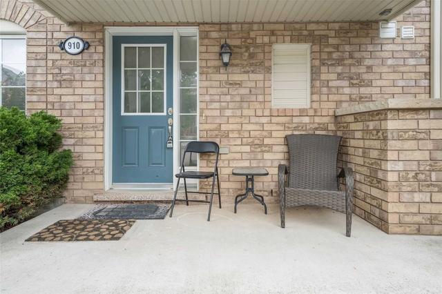 910 Deverell Pl, House attached with 3 bedrooms, 2 bathrooms and 3 parking in Milton ON | Image 10