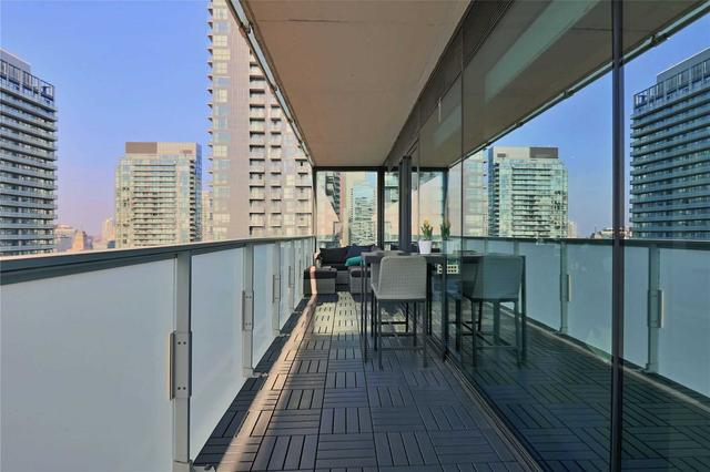 2806 - 11 Charlotte St, Condo with 2 bedrooms, 1 bathrooms and 1 parking in Toronto ON | Image 17