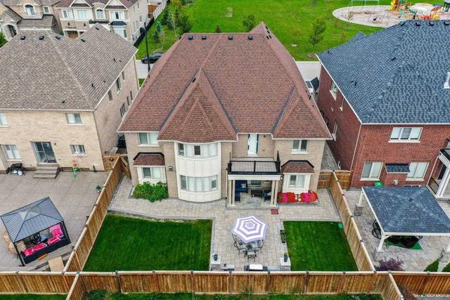 10 Rhapsody Cres, House detached with 5 bedrooms, 7 bathrooms and 6 parking in Brampton ON | Image 35
