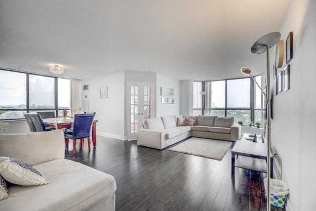 1231 - 25 Bamburgh Circ, Condo with 2 bedrooms, 2 bathrooms and 2 parking in Toronto ON | Image 3