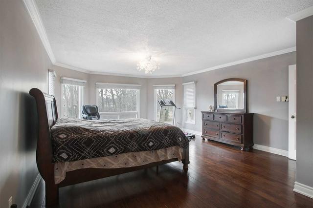 10 Dartmoor Dr, House detached with 4 bedrooms, 3 bathrooms and 4 parking in Toronto ON | Image 18