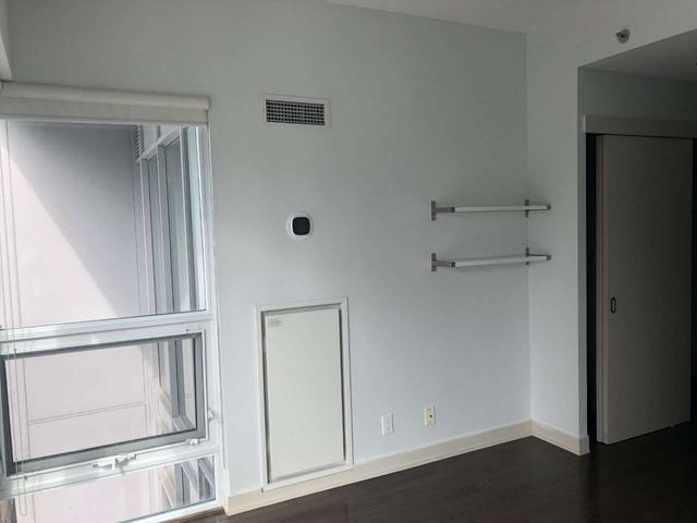 lph 05 - 21 Nelson St, Condo with 2 bedrooms, 3 bathrooms and 2 parking in Toronto ON | Image 5