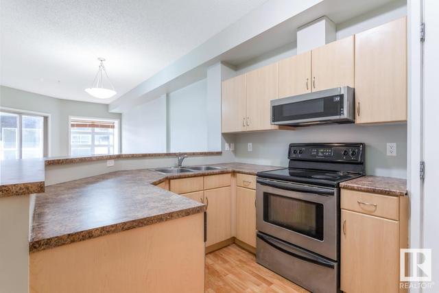 105 - 9910 111 St Nw, Condo with 1 bedrooms, 2 bathrooms and null parking in Edmonton AB | Image 9
