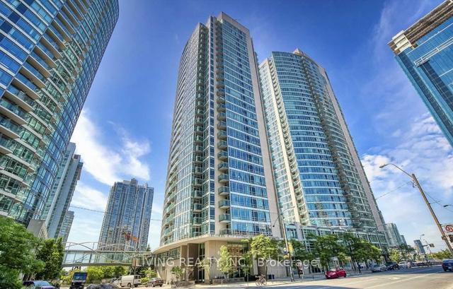1803 - 381 Front St W, Condo with 2 bedrooms, 2 bathrooms and 1 parking in Toronto ON | Image 1