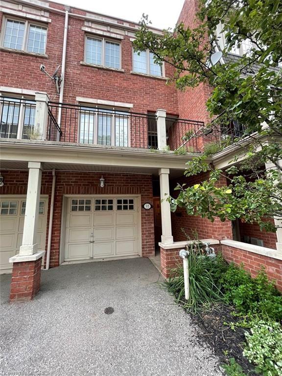 5 - 95 Kerr St, Townhouse with 2 bedrooms, 2 bathrooms and 2 parking in Oakville ON | Image 1