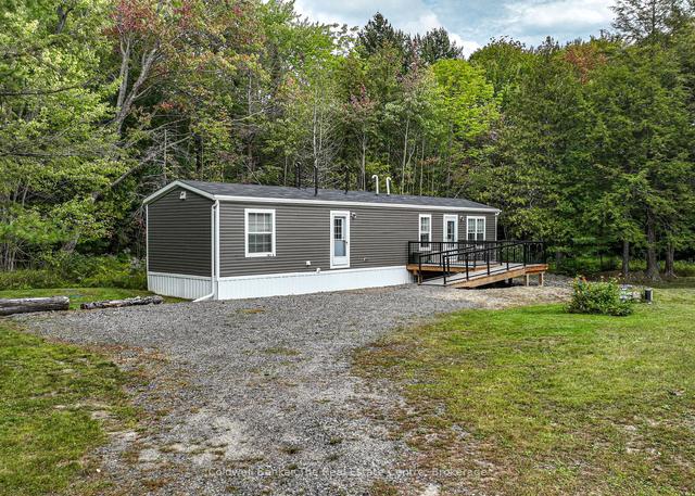1108 Winhara Rd, House detached with 2 bedrooms, 2 bathrooms and 10 parking in Gravenhurst ON | Image 34