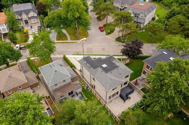 70 Parkview Hill Cres N, House detached with 4 bedrooms, 5 bathrooms and 3 parking in Toronto ON | Image 14