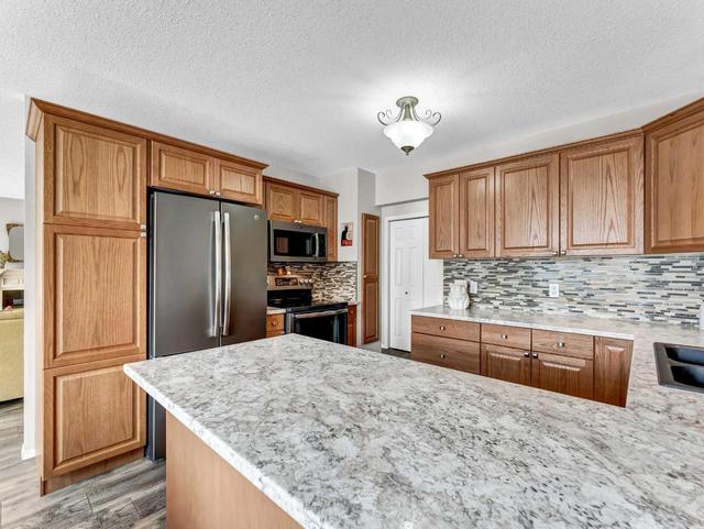 60 Cameron Road Se, House detached with 4 bedrooms, 2 bathrooms and 4 parking in Medicine Hat AB | Image 11