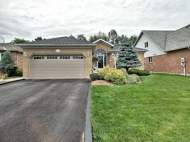 51 Alder St, House detached with 3 bedrooms, 3 bathrooms and 6 parking in Orangeville ON | Image 1