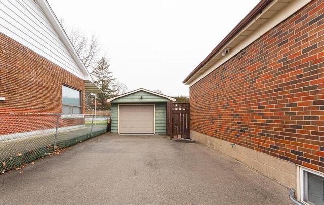 12 West 21st Street, House detached with 5 bedrooms, 2 bathrooms and 5 parking in Hamilton ON | Image 37