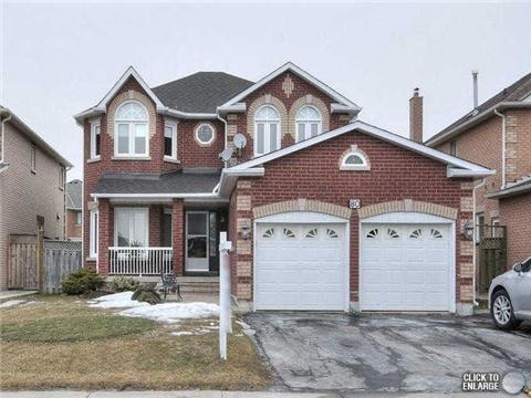 80 Caproni Dr, House detached with 4 bedrooms, 3 bathrooms and 4 parking in Vaughan ON | Image 2