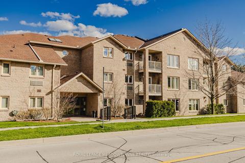 18 - 3050 Pinemeadow Dr, Condo with 2 bedrooms, 2 bathrooms and 1 parking in Burlington ON | Card Image